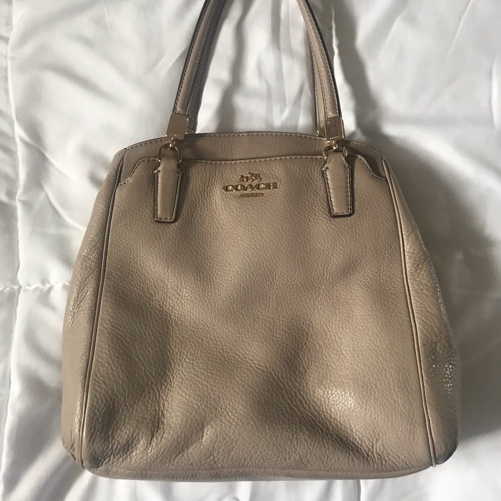 Coach Handbag - Picture 3 of 9
